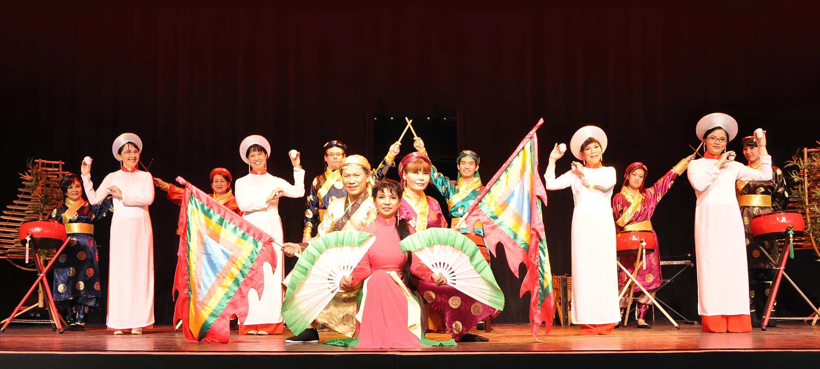 Club de musique traditionnelle vietnamienne en France sponsorisé par Asiatica Travel