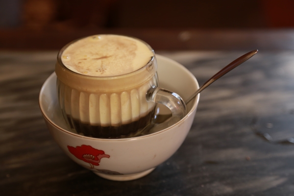 Le fameux café aux œufs de Hanoi