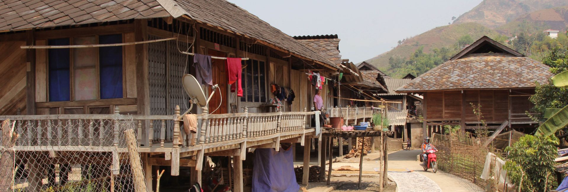 Maison sur pilotis des Thaï au Vietnam