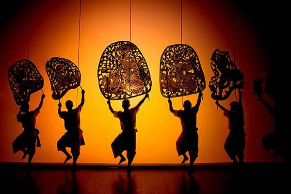 Sbek Thom, les mystères du théâtre d'ombres cambodgien