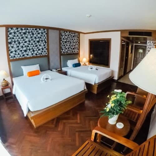 Baumanburi Phuket
