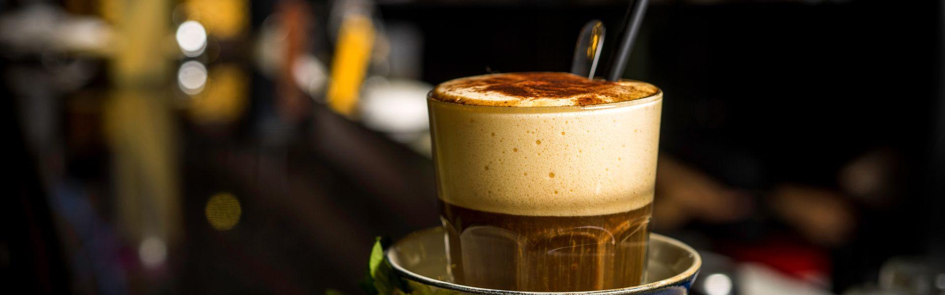 Le fameux café aux œufs de Hanoi - Cuisine de rue du Vietnam