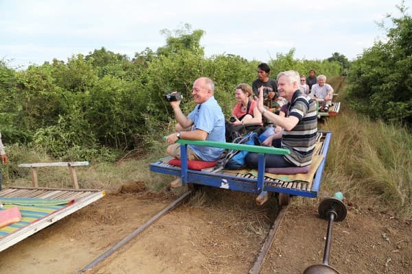 Jour 06 : Battambang visite (avec train en bambou) 