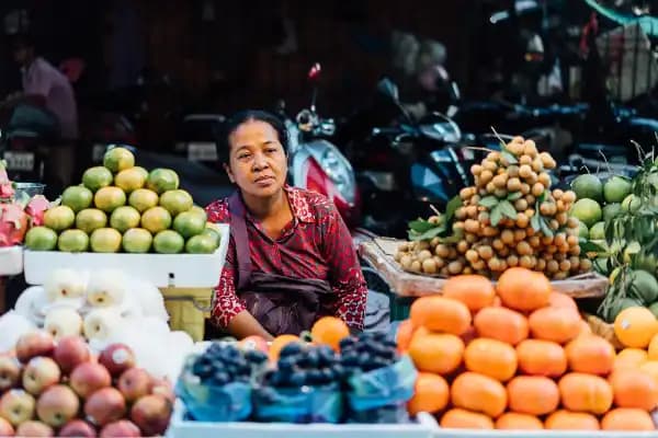 Jour 08 : Phnom Penh visite - Marché Central