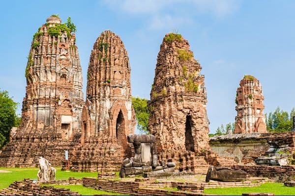 Jour 05 : Ayutthaya - Visite de la ville – Retour à Bangkok