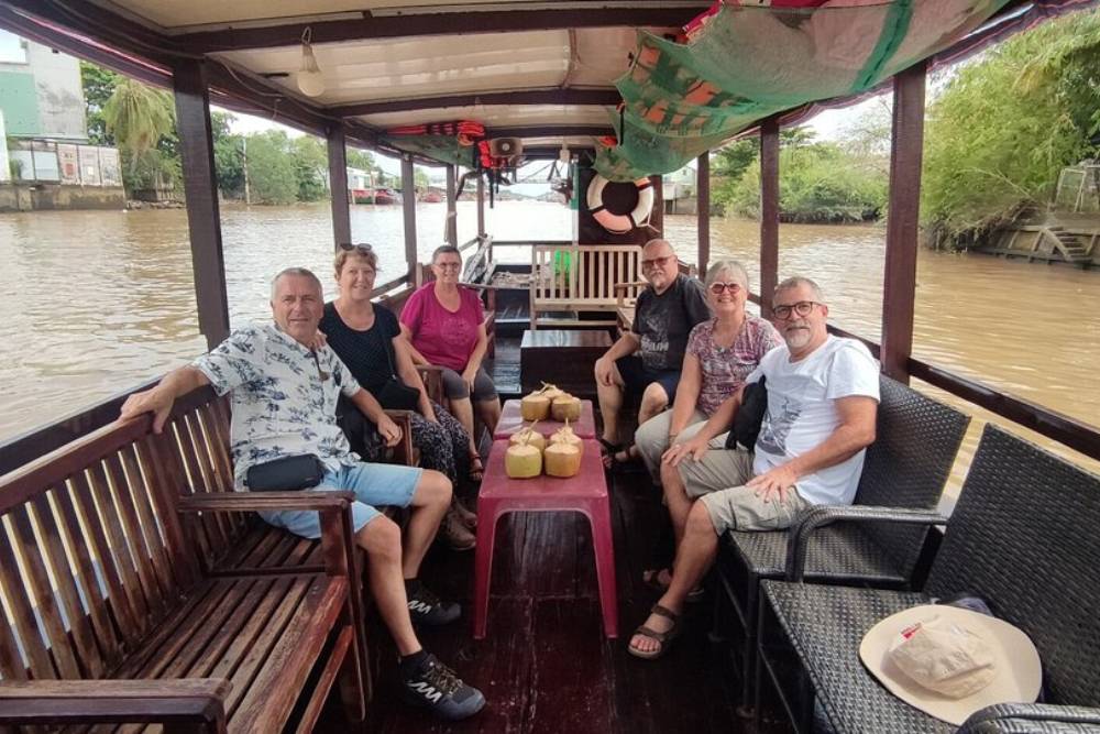 voyageurs d'Asiatica Travel