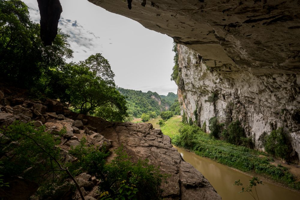 lac ba be, ba be vietnam, voyage vietnam, vietnam, grotte