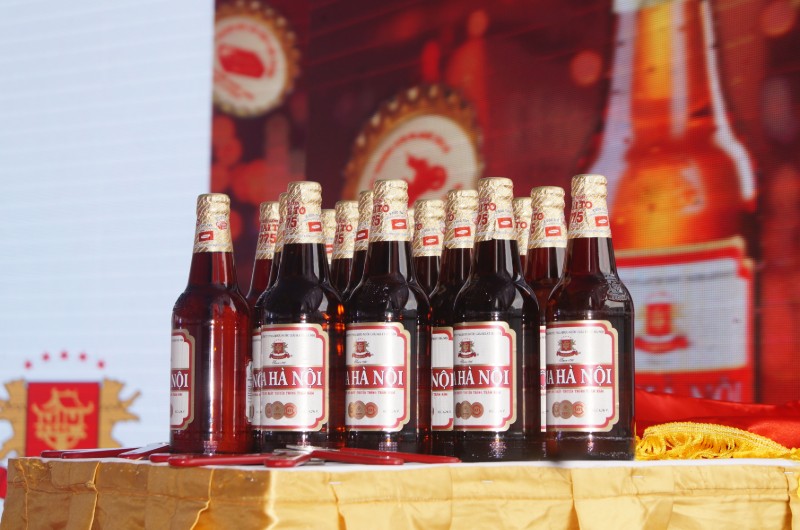 bouteilles de bière Hanoi, une marque de bière vietnamien populaire dans la capitale