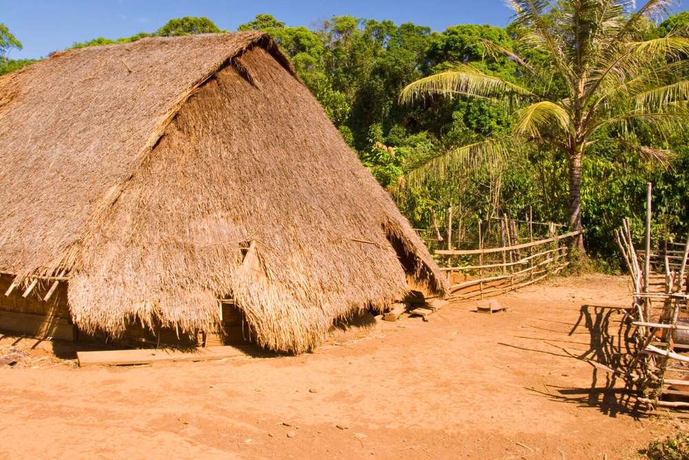 maison traditionnelle de la communauté locale à Mondulkiri