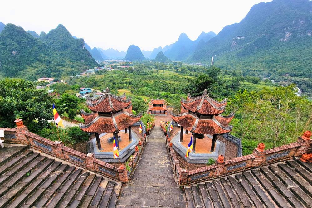 temple phat tich truc lam, temple près des chutes ban gioc, cao bang, vietnam