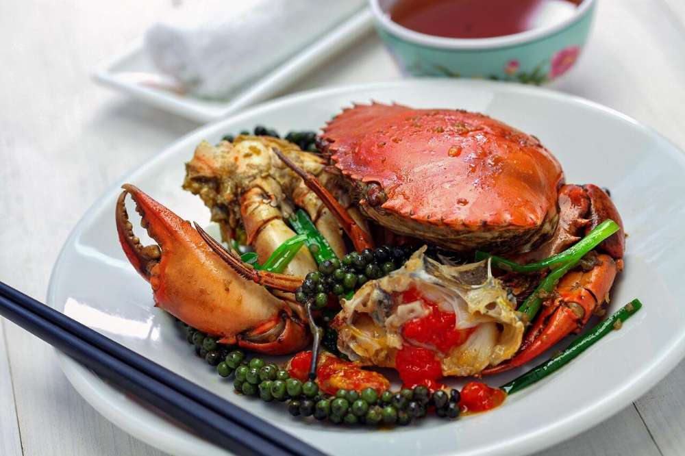 Dégustation de fruits de mer à Kampot