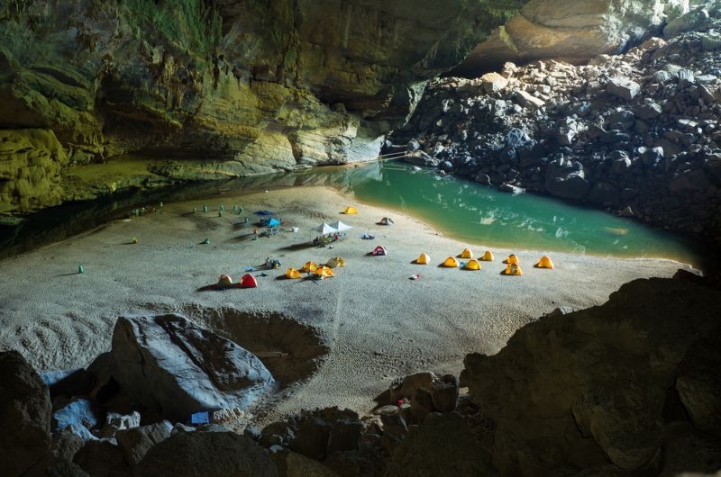 découverte de la grotte de Son Doong, site de camping