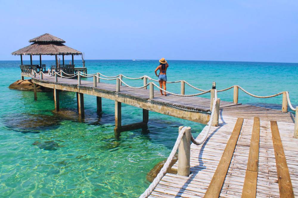 bungalow sur la mer à la plage de Ao Noi à île de Koh Kood, Thaïlande