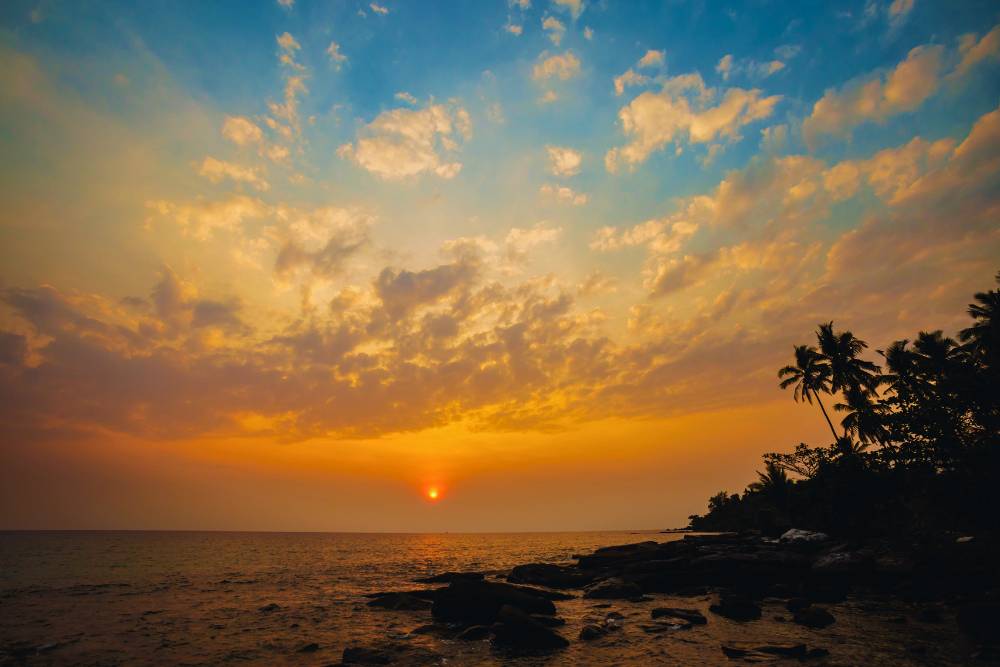 coucher du soleil à île de Koh Kood, Thaïlande