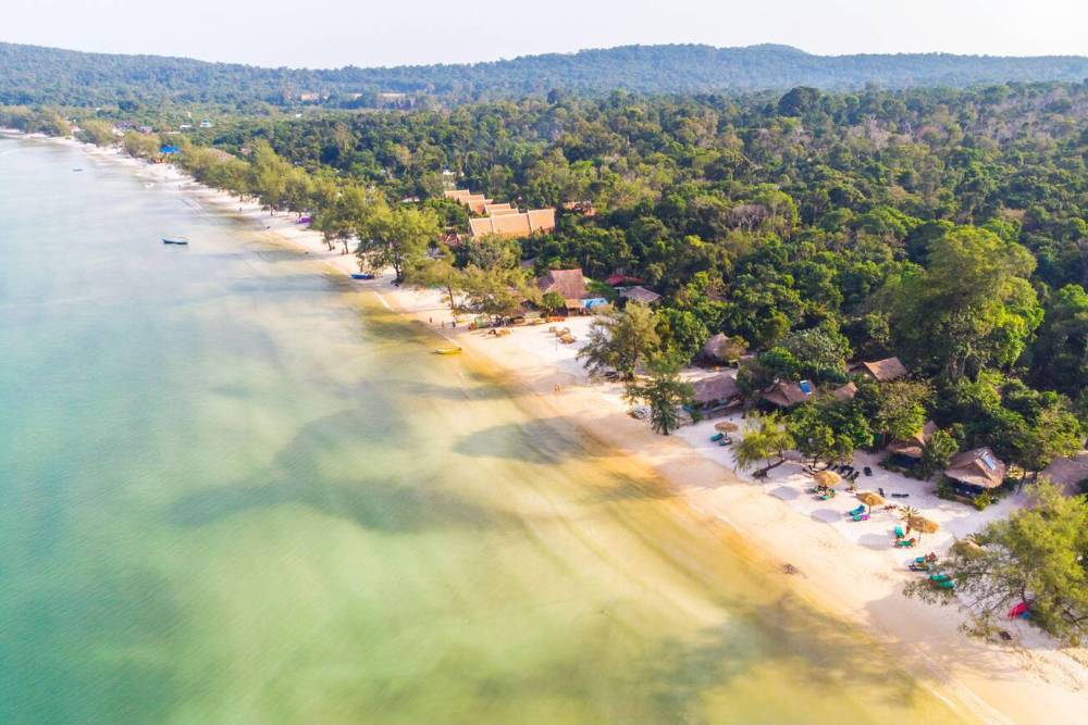 Une station balnéaire à Koh Rong Samloem