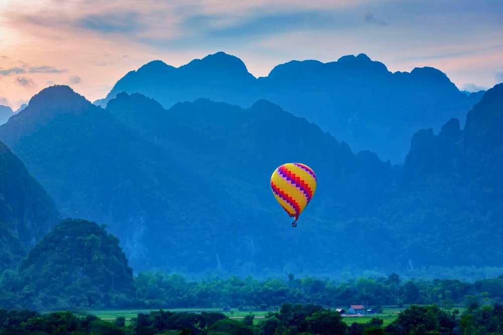 montgolfière à Vang Vieng au Laos