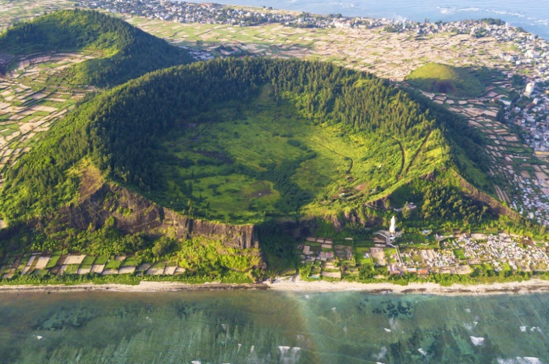 plus belles îles du Vietnam, île du Vietnam, voyage vietnam, circuit vietnam, séjour vietnam, séjour balnéaire vietnam, île de Ly Son, volcan Ly Son