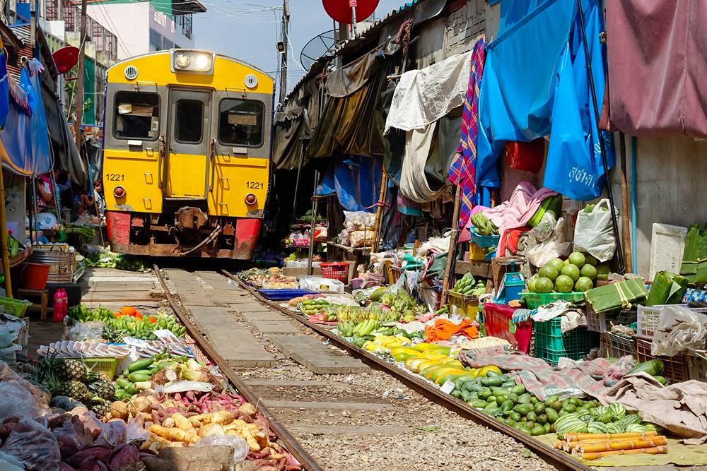 Le Marché Ferroviaire de Maeklong