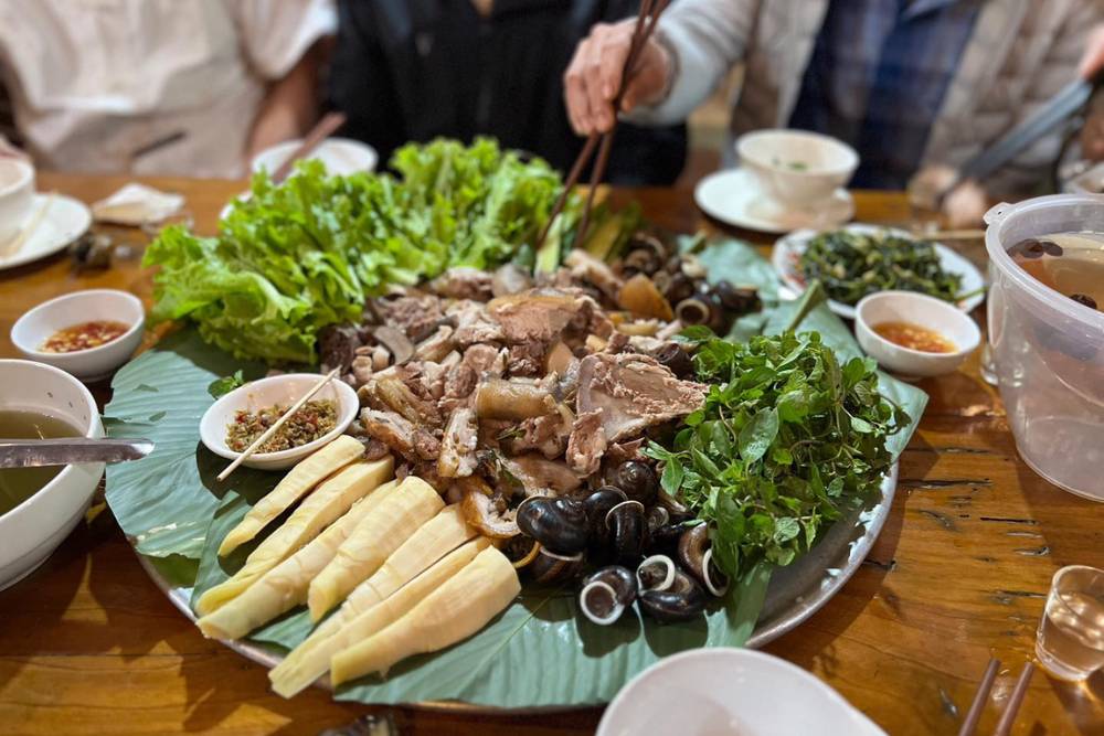 Repas chez l'habitant M. Huy Thuc à Pu Luong