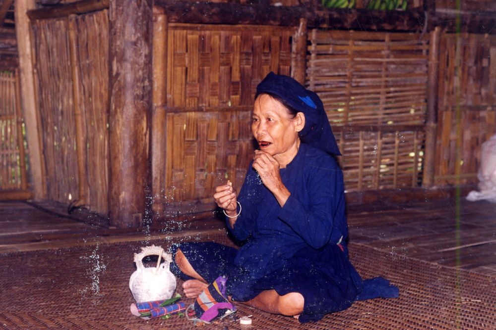 musée des femmes du Vietnam, dents laqués, dents noirs