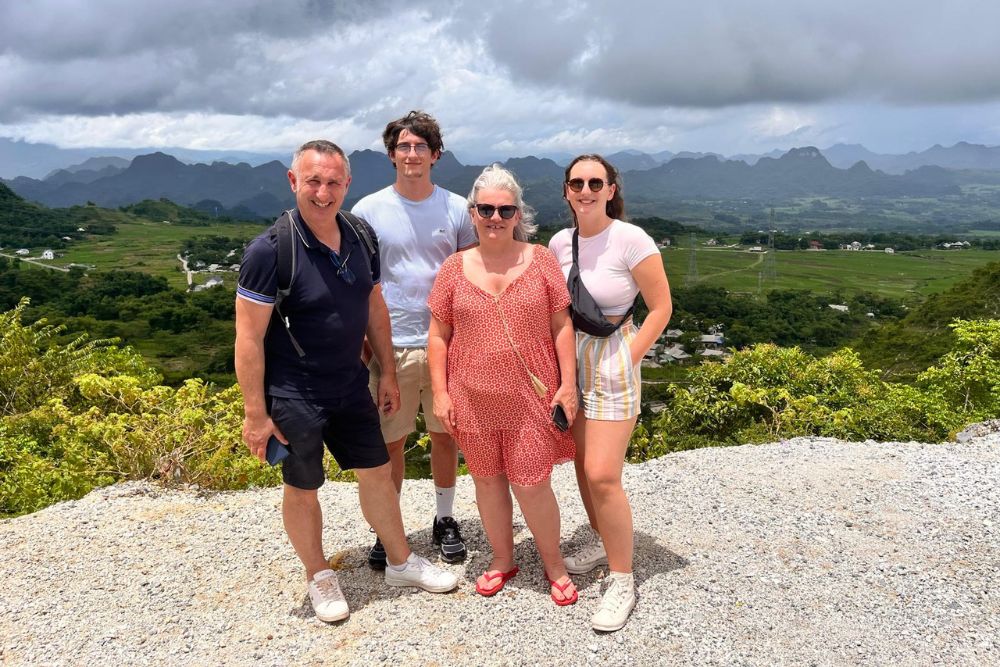 Témoignage de Olivier Morvan sur Asiatica Travel, Avis des voyageurs sur Asiatica Travel, paysage, montagnes, famille
