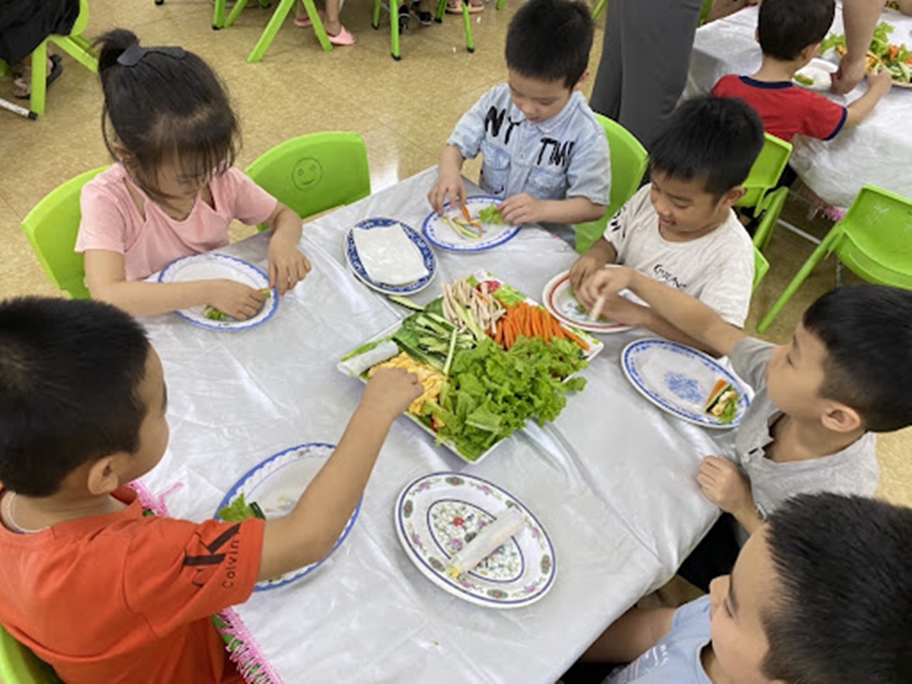 Pho cuon – Rouleaux de pho au bœuf est un plat vietnamien très connu