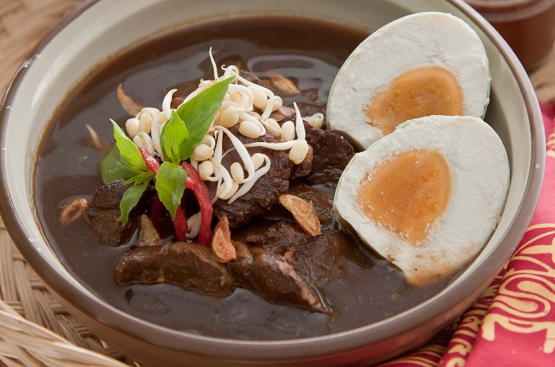 plat de rue, cuisine, indonesie, voyage, asiatica travel, nasi rawon