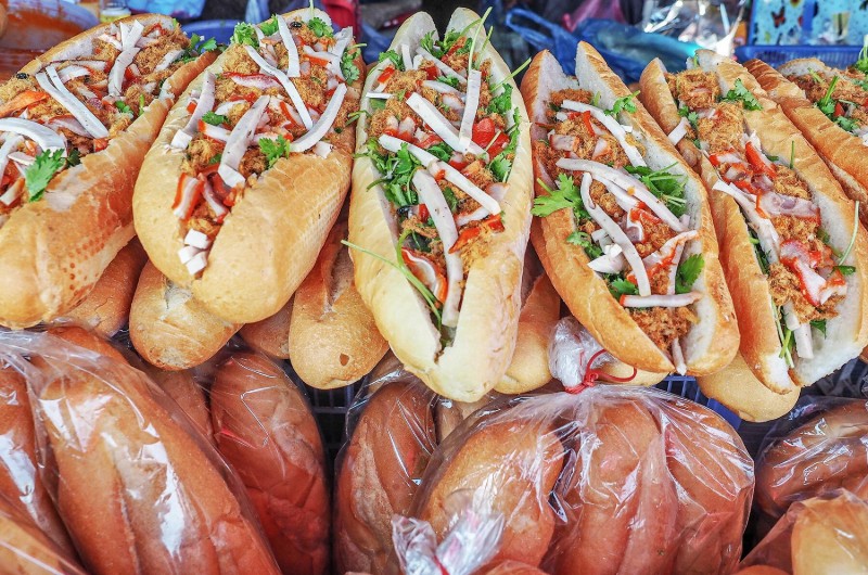 plat laotien, cuisine laotienne, specialites laotiennes, laos, khao jee, sandwich