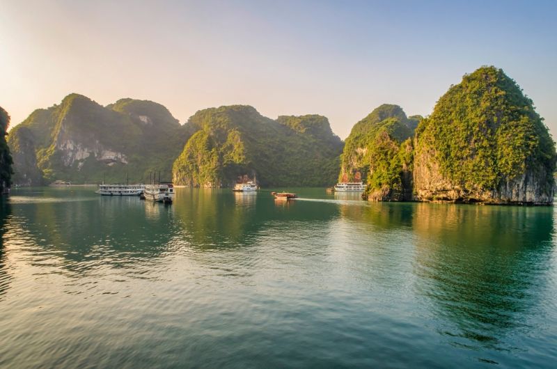grotte de la Surprise dans la baie d'Halong