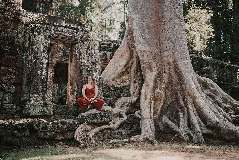 Méditez dans un temple bouddhiste, Cambodge