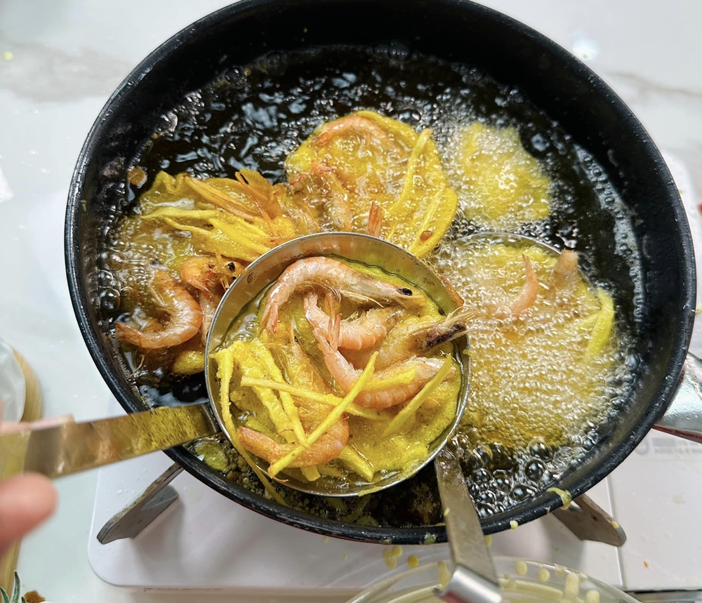 Banh tom Ho Tay un plat délicieux