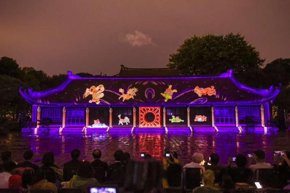 Expérience nocturne au Temple de la Littérature - Quoc Tu Giam
