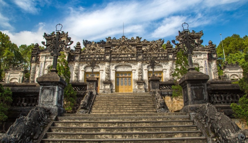 hue, vietnam, tombeau de khai dinh, mausolee de khai dinh, dynastie Nguyen