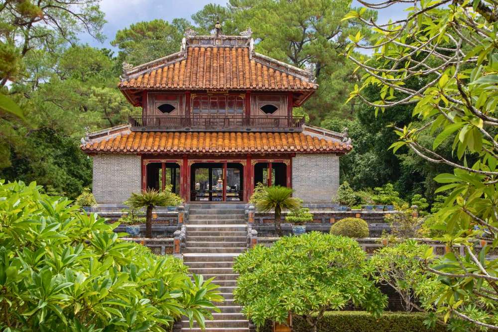 tombeau de Minh Mang à Hue au Vietnam en août