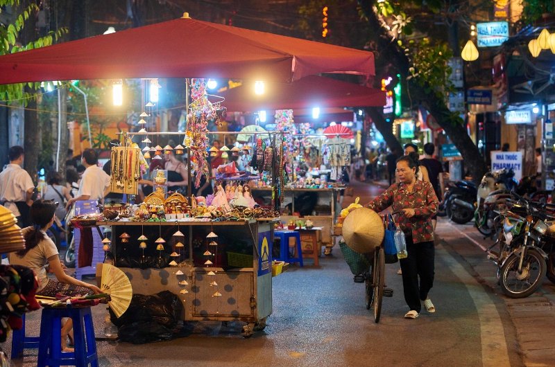 meilleurs marchés locaux au Vietnam, marché hanoi, marché nocturne hanoi, marché norturne week-end hanoi, marche week-end hanoi
