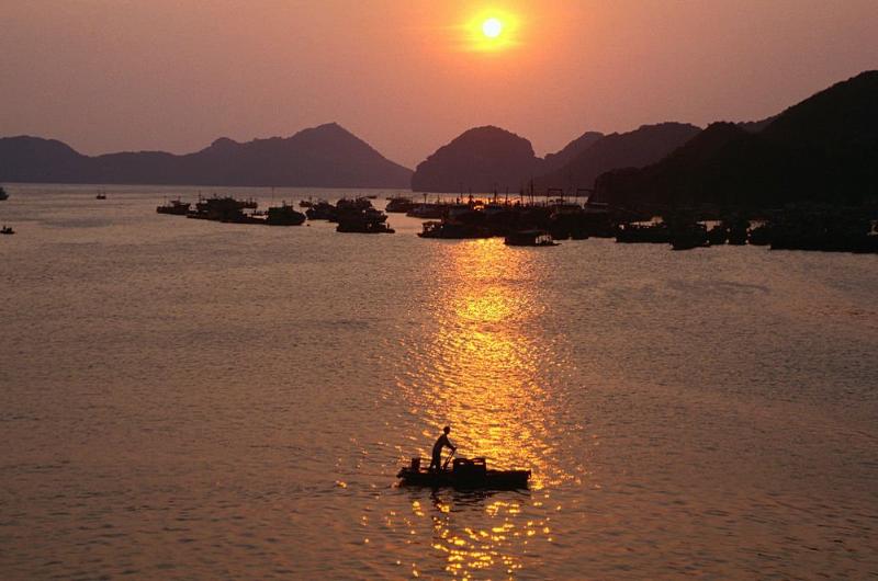 guide complet de île de Cat Ba, observer le coucher du soleil