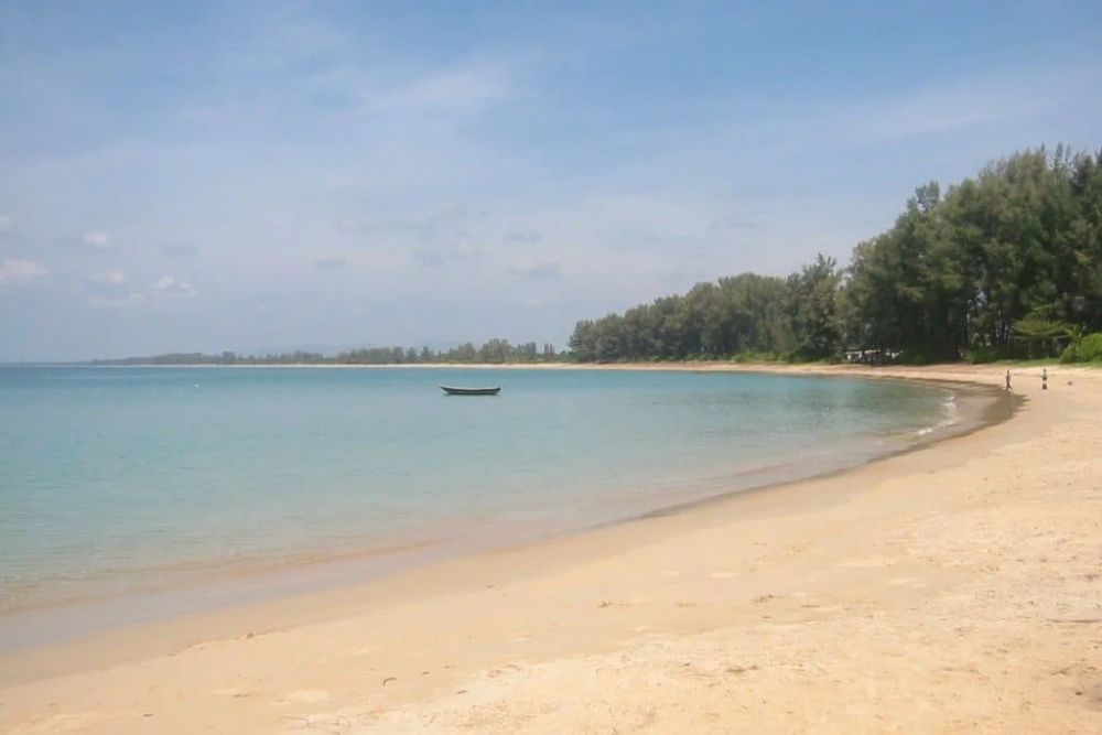 Voyage d’île en île en Thaïlande, plage de mai khao