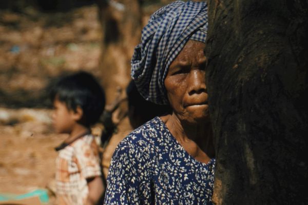 voyage cambodge, trek et nature cambodge, une habitante locale