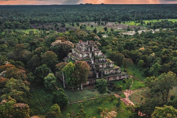 visite cambodge, cambodge authentique, temple koh ker, temple d’angkor
