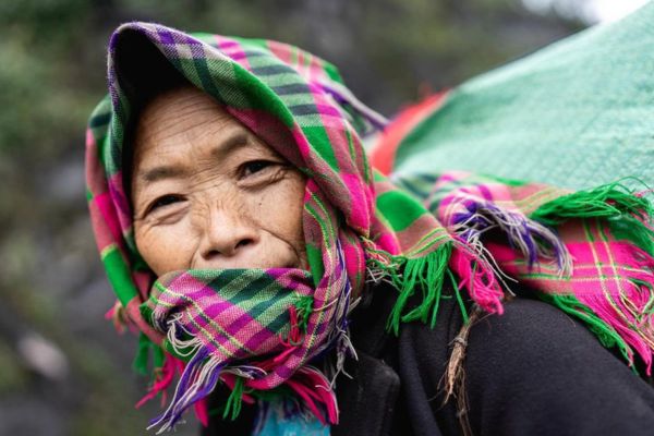 visite vietnam, circuit du nord vietnam, femme ethnique, hmong