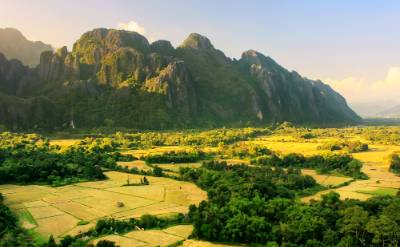 voyage laos, vacances laos en famille, paysage à vang vieng