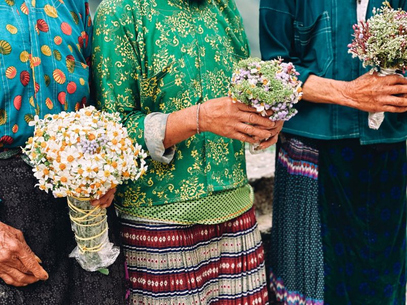 voyage vietnam, voyage terre lolo, costumes ethniques colorés