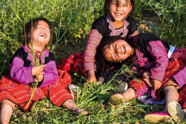 vietnam cambodge pas cher, vietnam authentique 2 semaines, enfants hmong, mai chau