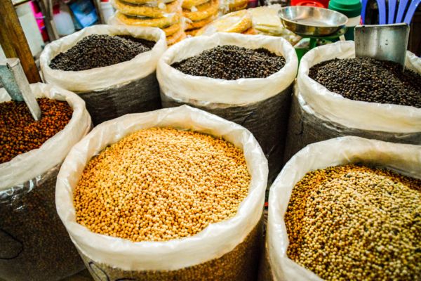vietnam cambodge pas cher, cambodge authentique, épices au marché cambodge