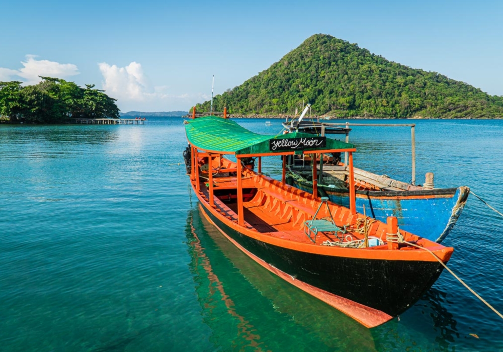 séjour cambodge, vacances en famille au cambodge, bateau allant vers l’île