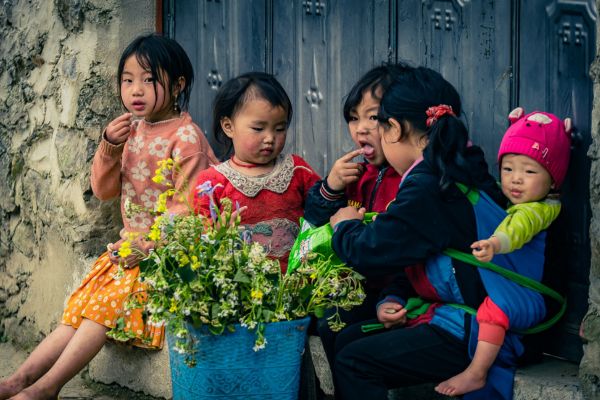 découvrir vietnam, circuit nord-est vietnam, enfants ethniques